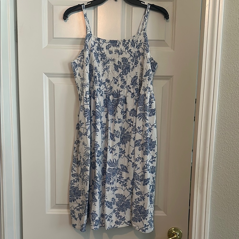 Universal Thread Blue and White Midi floral Sundress (XL)